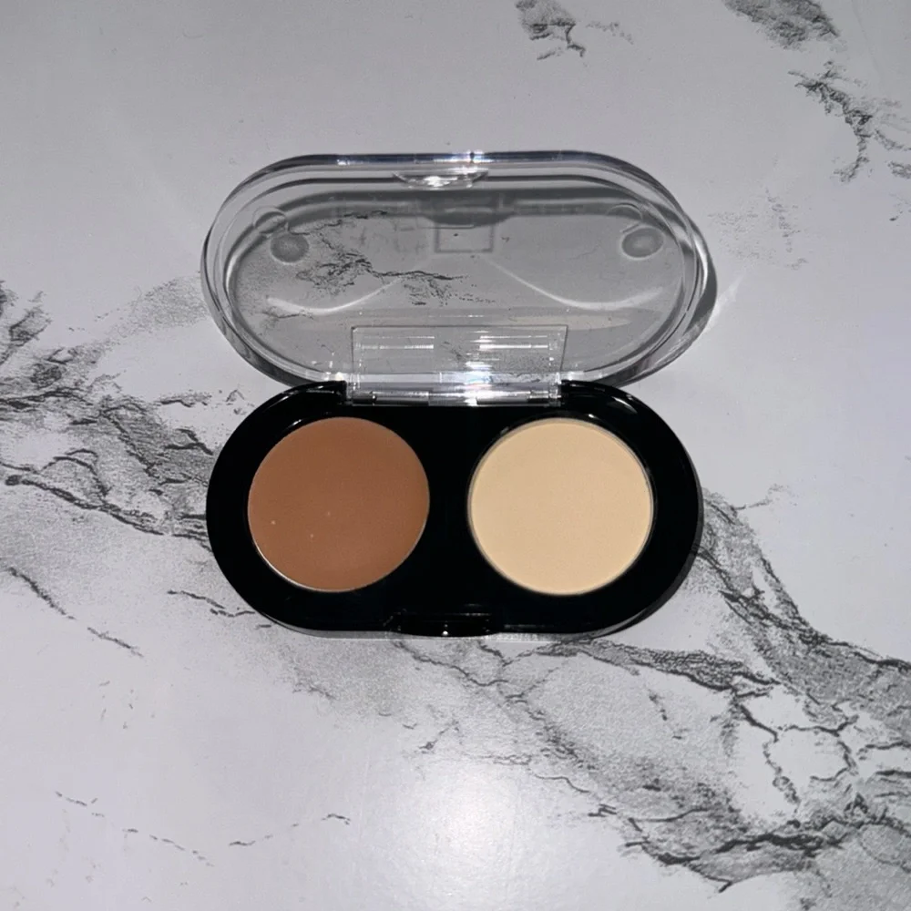 NWOB Bobbi Brown concealer Honey/Pale Yellow Never used No box